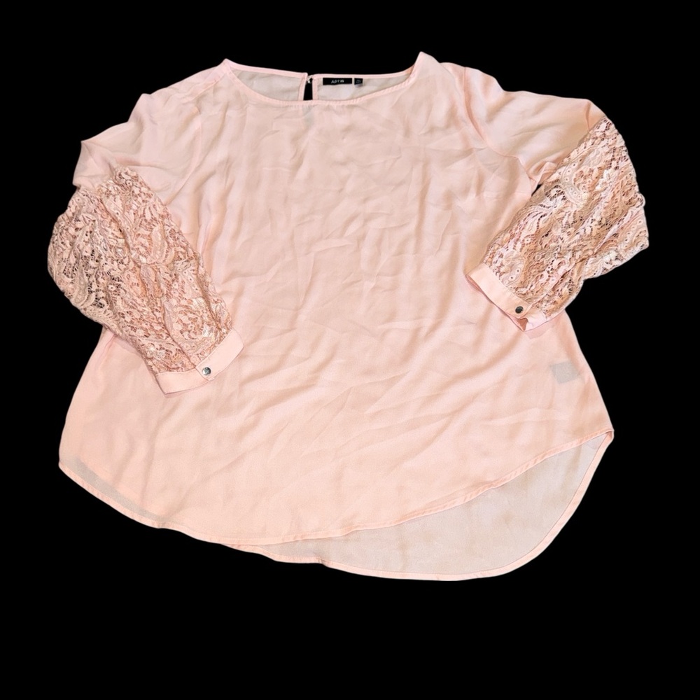 Apt. 9 Blush Lace Sleeve Blouse Womens (XL)